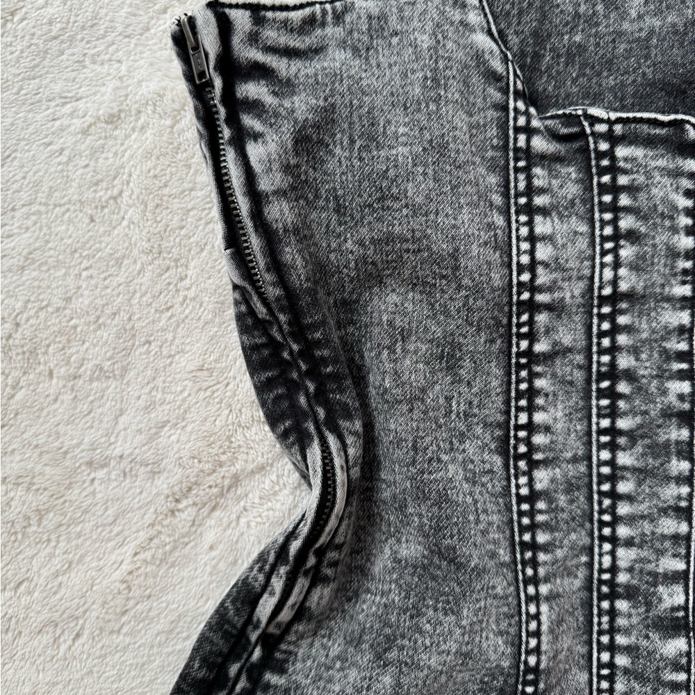 Gray Denim Western Sleeveless Dress - Picture 3 of 7